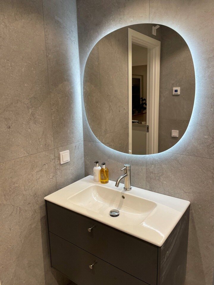 badrumsrenovering handfat rotated